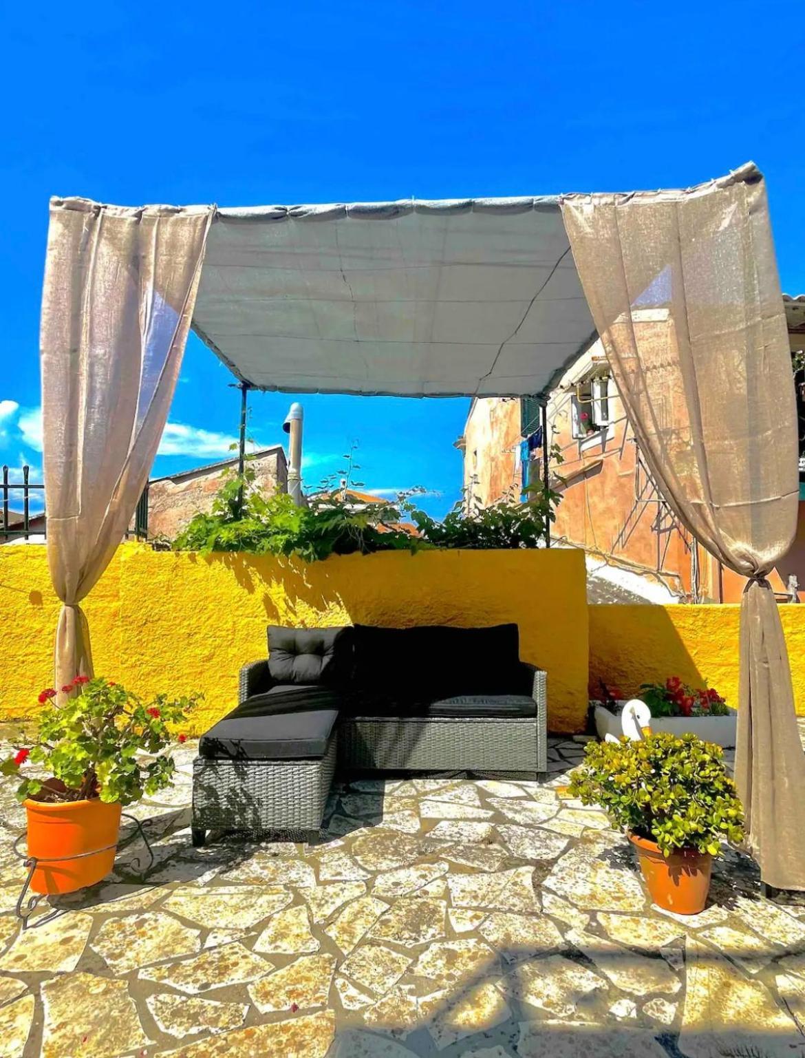 Makis Sea-view Apartment-corfu Port * Mantouki